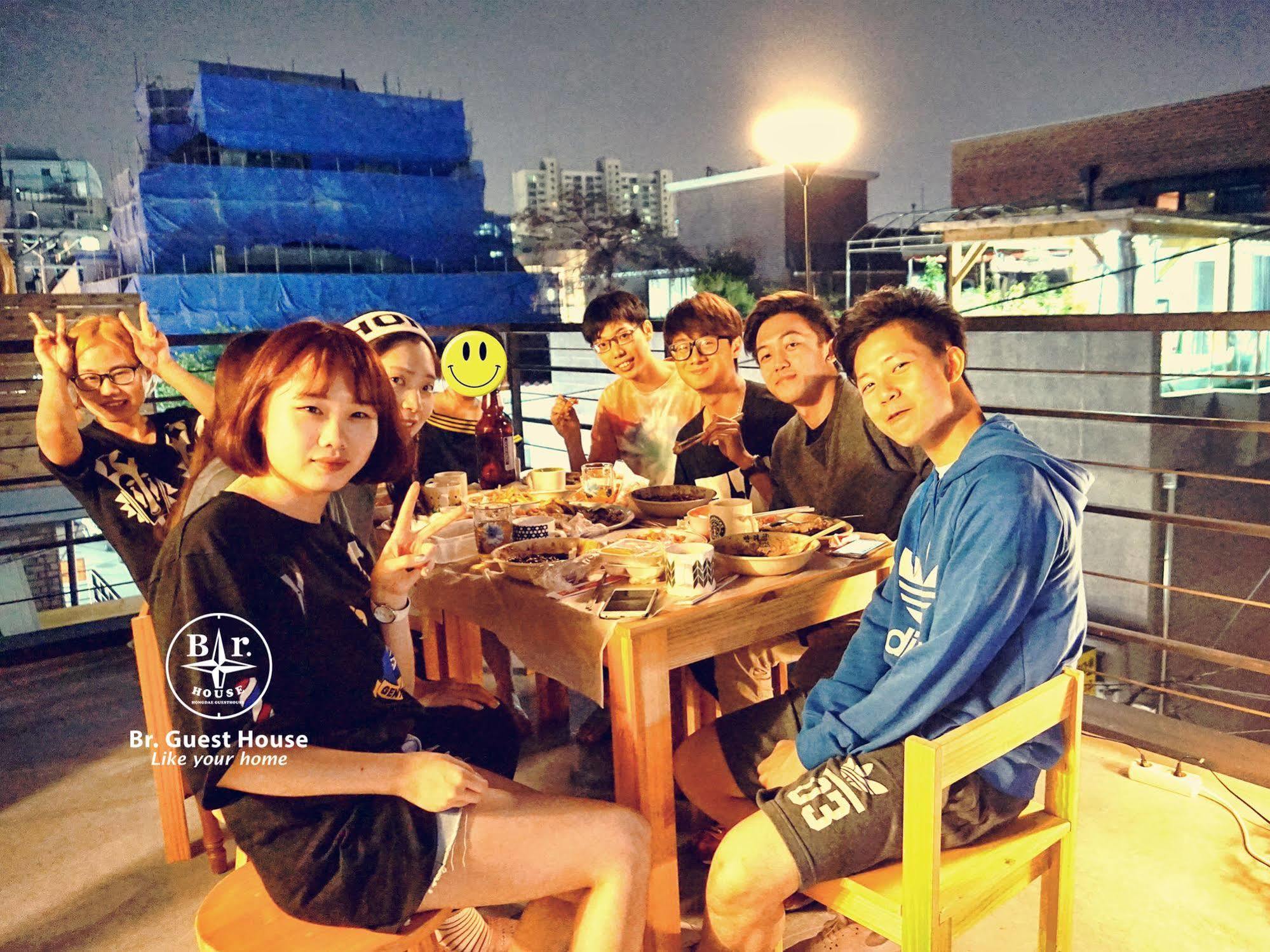 Br. Guesthouse Hongdae Seul Exterior foto